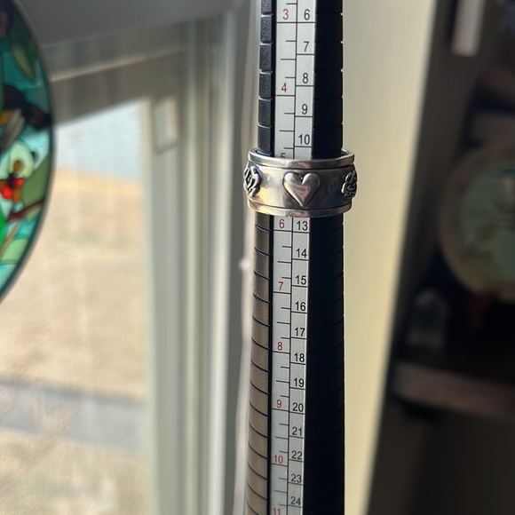 Sterling Spinner Ring - Picture 3 of 3